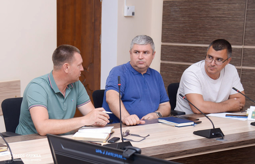 Антон Новиков обсудил с ресурсниками и коммунальщиками актуальные вопросы